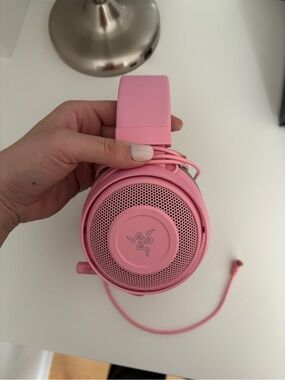 Razer Pink Over-Ear Gaming Headphones with Detachable Mic